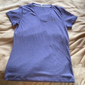 Women’s under armor V-cut athletic tee
